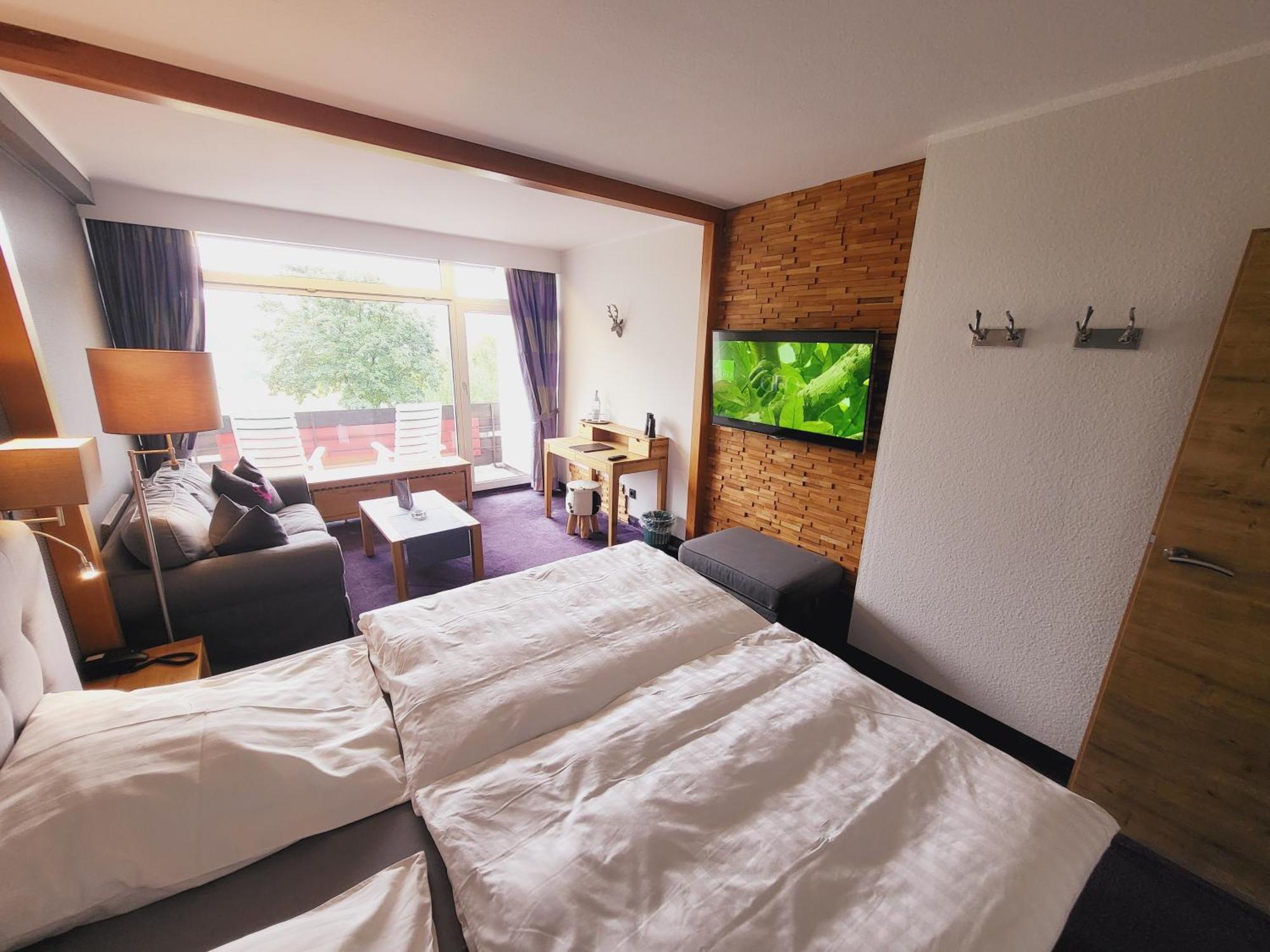 Berghotel Habbel Und Die Welt Kann Warten Cobbenrode Dış mekan fotoğraf