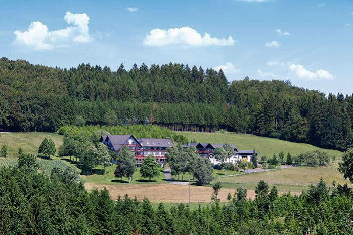 Berghotel Habbel Und Die Welt Kann Warten Cobbenrode Dış mekan fotoğraf